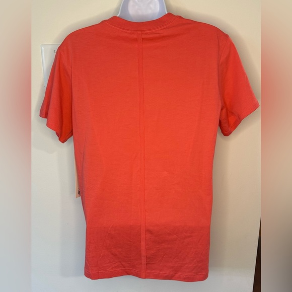 Lululemon Women’s Coral/Pink All Yours Tee NWT Size 2 - Picture 5 of 8
